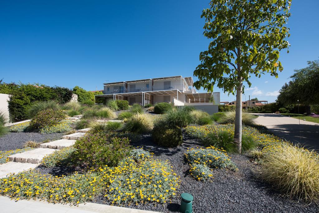 La Scibina Aparthotel Marina di Ragusa Exterior photo